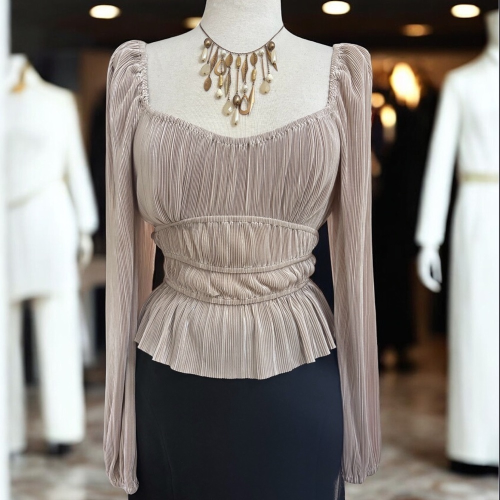 ASTR The Label Ziva Plisse Long Sleeve Pleated Peplum Coquette Blouse | Size M - Picture 2 of 11